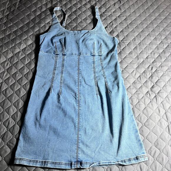 SO Women’s Blue Denim Dress Size Large Sleeveless Casual Stretch Jean Mini - Picture 1 of 8
